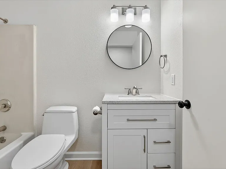 521 Spring Dr #A — Photo 16
