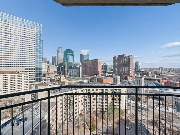 3rd image of 1225 Lasalle Ave APT 1701