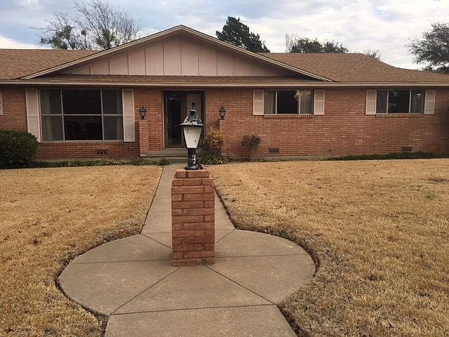 1st image of 2601 Skyline Dr