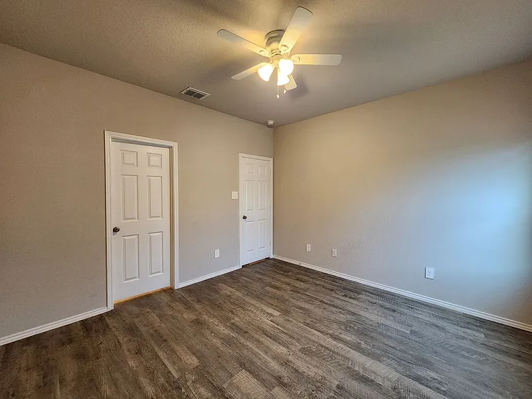 621 Jennifer Cv — Photo 12