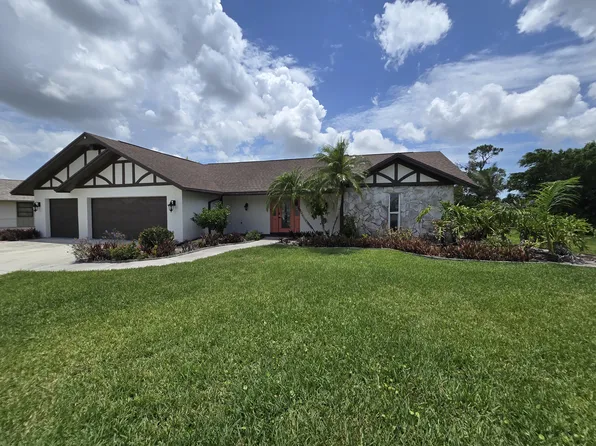 16723 Bobcat Dr, Fort Myers, FL 33908