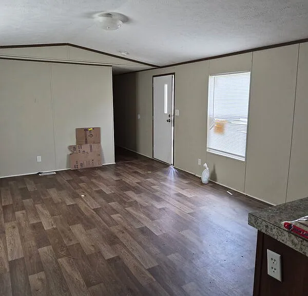 185 Lakeside Ln — Photo 6