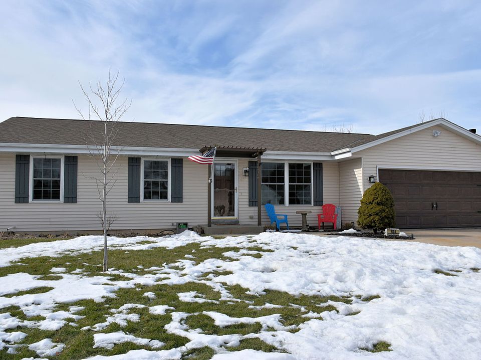 404 Brookstone Dr Waterford WI 53185 Zillow