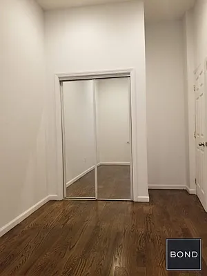 Rented by Bond New York | media 10