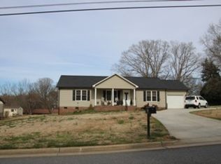 513 W Main St, Maiden, NC 28650