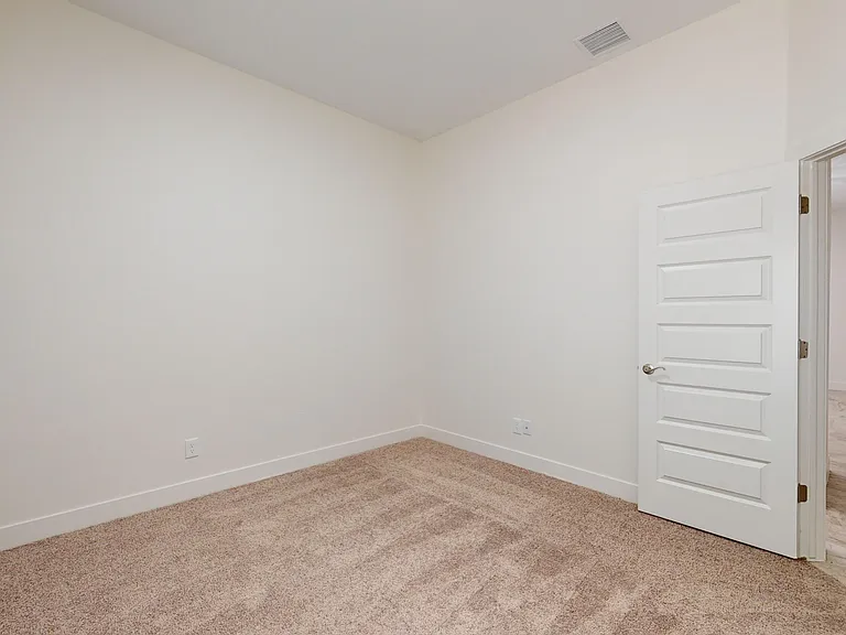 440 Soleil Rd — Photo 28