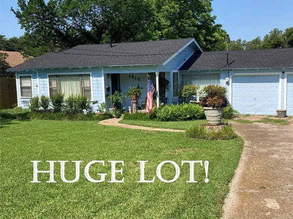 1916 Tierney Rd, Fort Worth, TX 76112