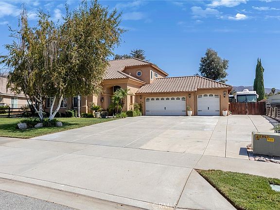 2nd image of 35679 Lynfall St