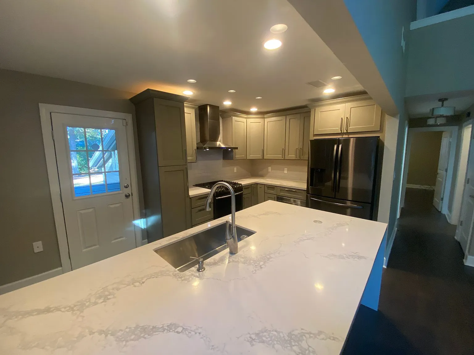 3 bed, 1900 sqft, $2,800 — Photo 4