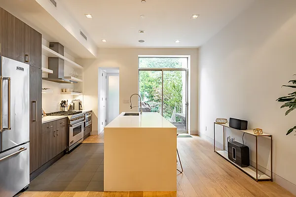 Rented by Rove Travel LLC | media 11