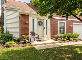 157 S Stonington Dr, Palatine, IL 60074