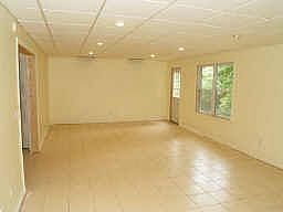 Finished basement with full bath