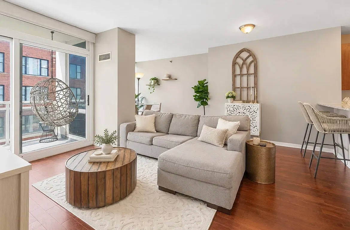 1 bed, 931 sqft, $3,150 — Photo 2