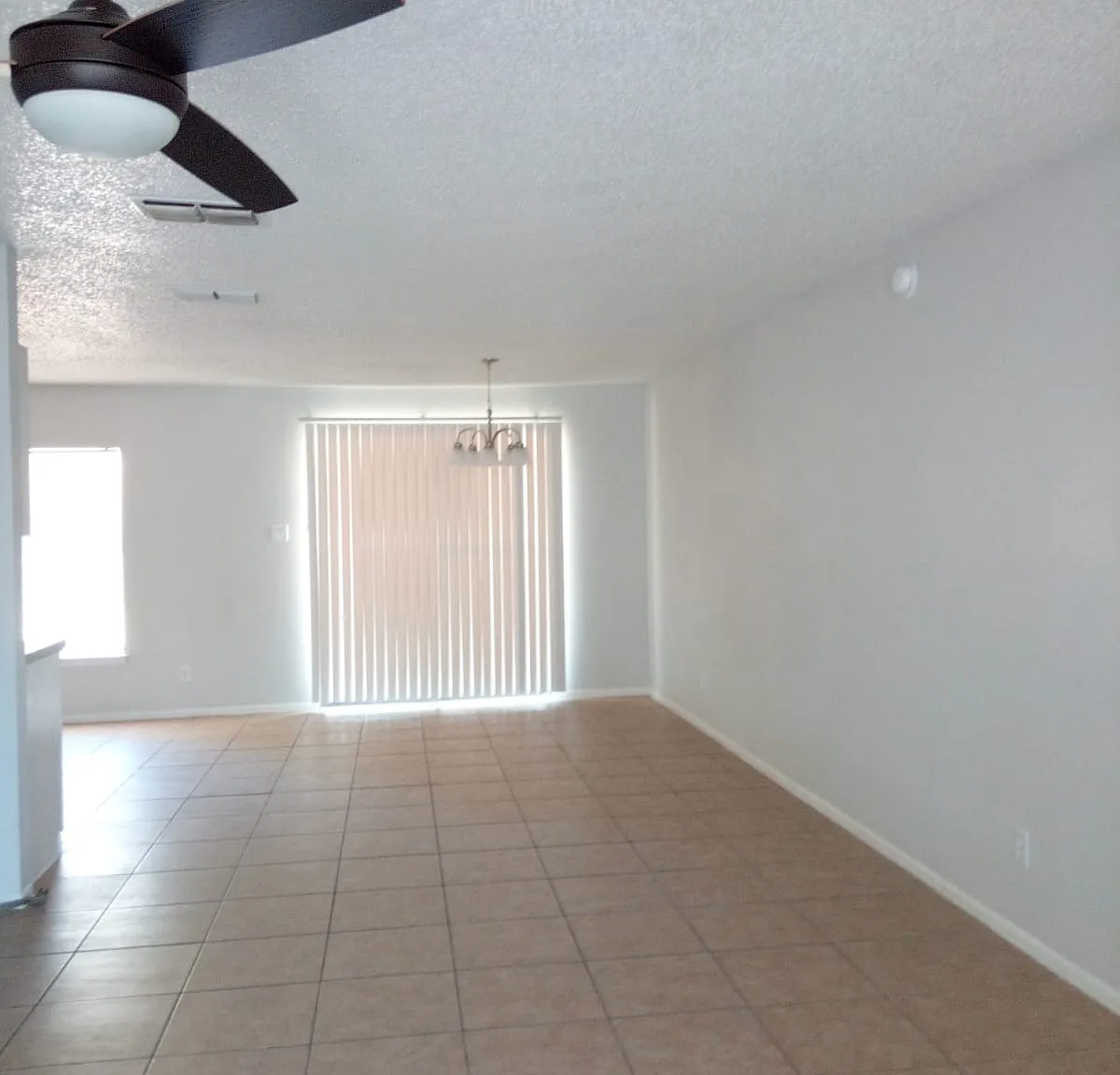 3 bed, 1280 sqft, $1,299 — Photo 3