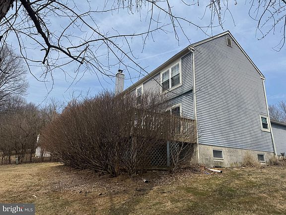 3rd image of 1601 Barbara Dr