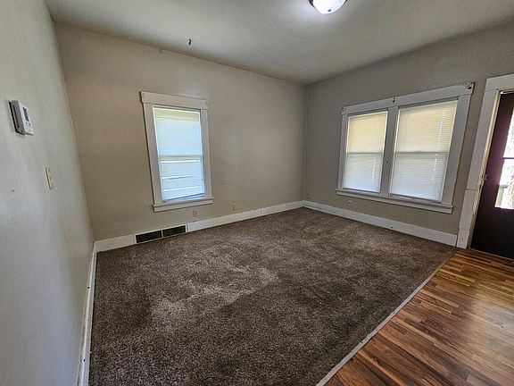 5th image of 104 Grant Ave SE
