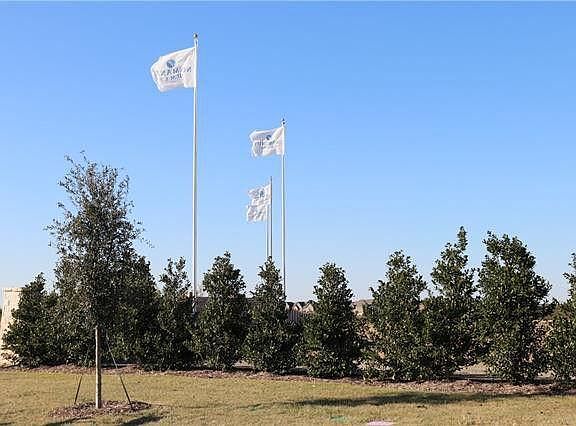 4th image of 6840 Stonecrop Dr