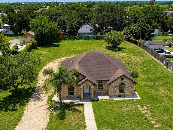 2nd image of 4101 La Mancha Dr
