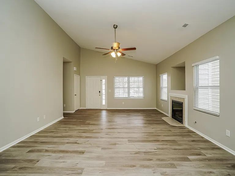 4043 Summerstone Dr — Photo 4