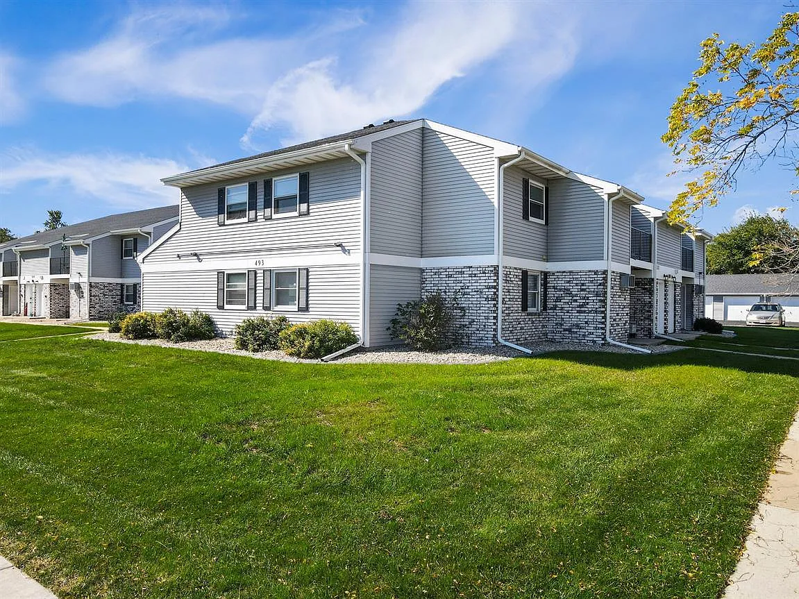 493 S Perry Pkwy, Oregon, WI 53575 — Photo 2