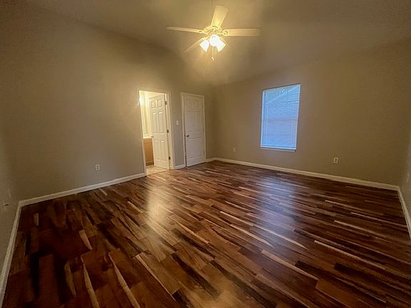 4th image of 15111 Deer Creek Dr #B