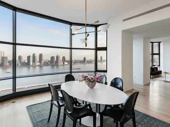 50 United Nations Plaza image 6 of 26