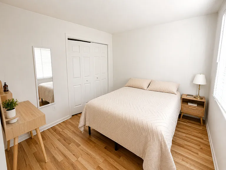12024 Paul Ave — Photo 8