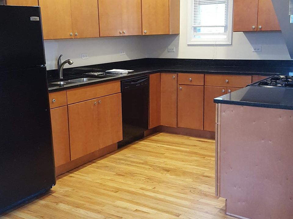 1st image of 1143 W Wrightwood Ave APT 3F