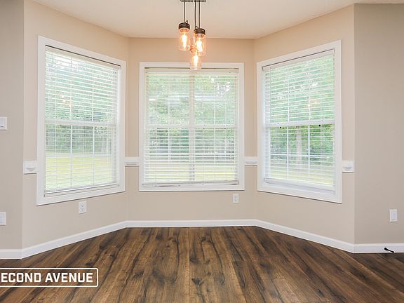 4th image of 281 Whitney Ln