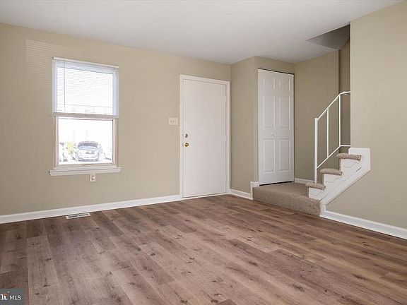 5th image of 8209 Coatsbridge Ct