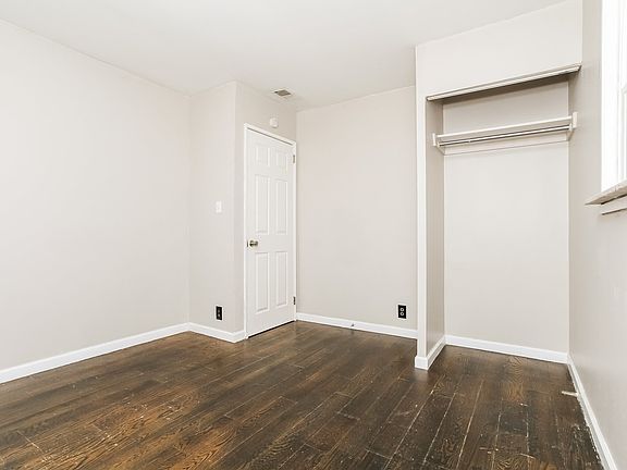 3rd image of 1751 Monterey Ct