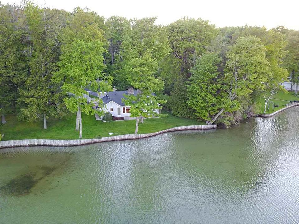 2nd image of 8159 Outer Dr S