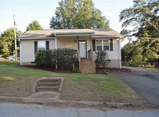 6 F St, Inman, SC 29349