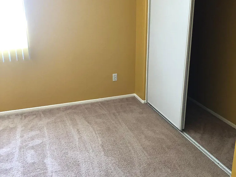 27162 Swift St — Photo 33