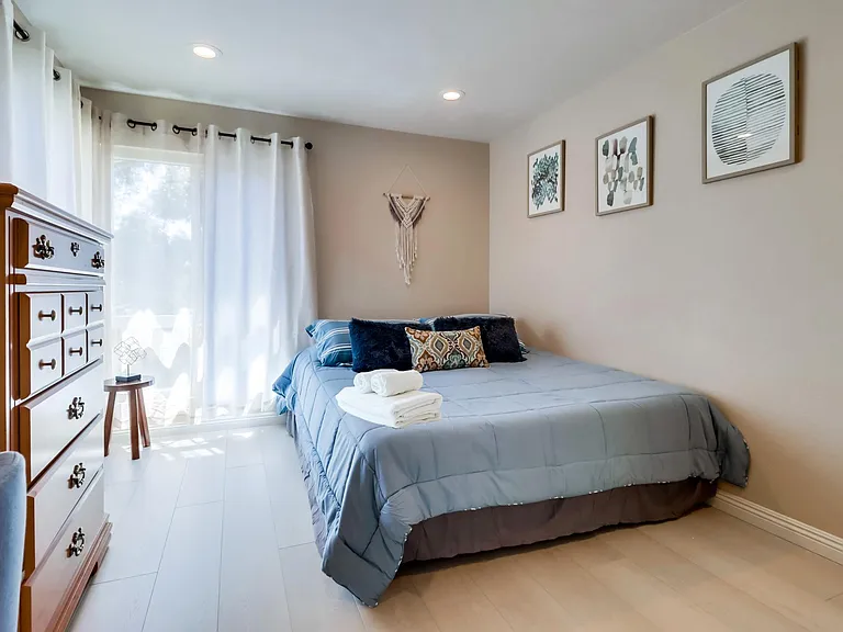 Open up the curtains and enjoy lazing in the sun on our high-quality, comfy mattresses