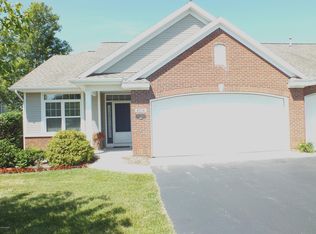 4714 Heritage Meadow Dr, Holland, MI 49423