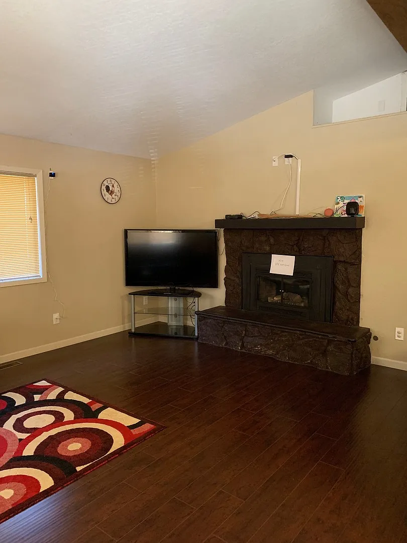 Updated and Spacious Layout in Convenient Location — Photo 4