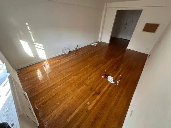 (undisclosed Address), Briarwood, NY 11435