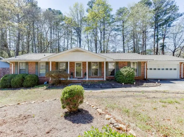 1301 Renee Dr SW, Lilburn, GA 30047