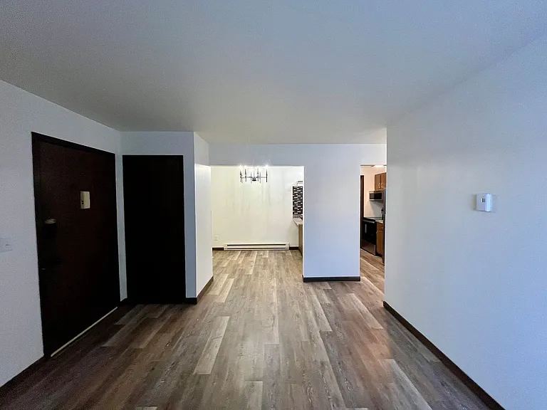 1010 Sawyer Dr — Photo 24