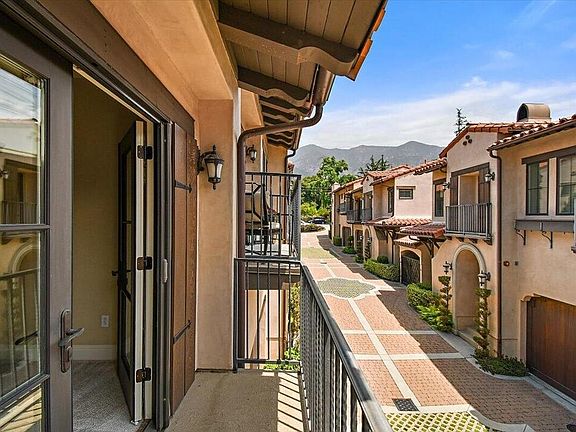 4th image of 646 W Sierra Madre Blvd