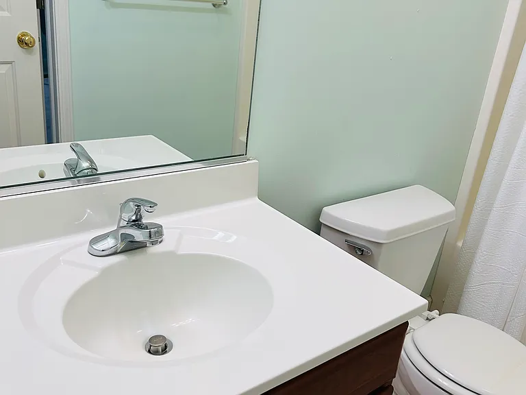 Jack & Jill Bathroom between second level bedrooms 3 & 4