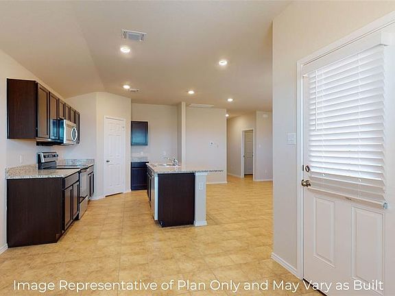 3rd image of 2408 Divot Lane
