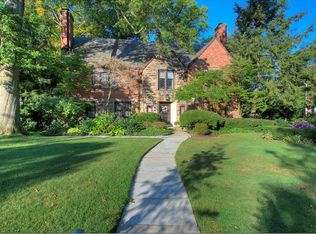 2730 Dryden Rd, Shaker Heights, OH 44122