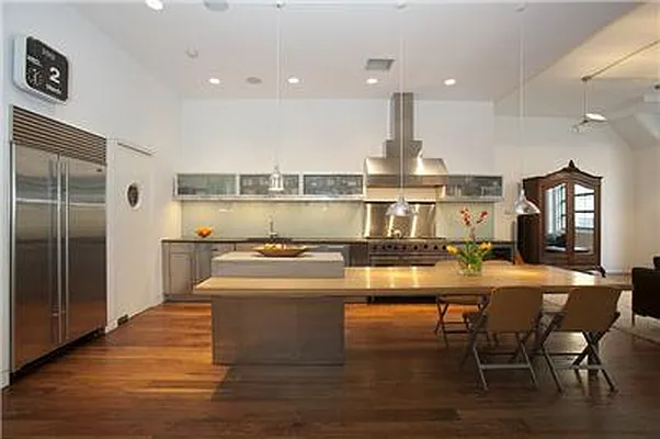 Rented by LG Fairmont Group | media 6