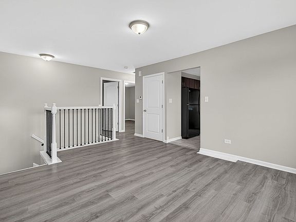 3rd image of 1537 W 165th St