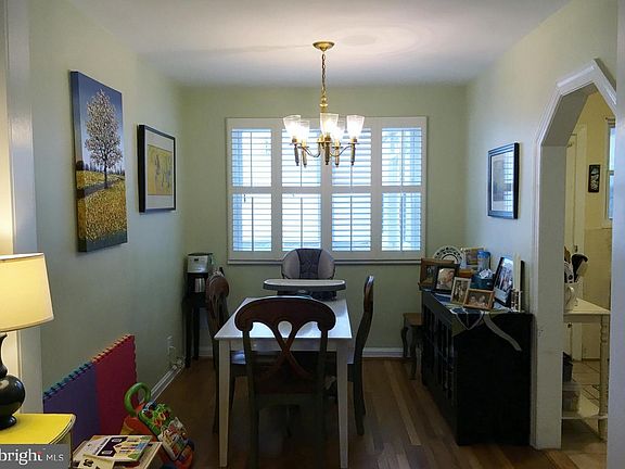 4th image of 604 S Henry St