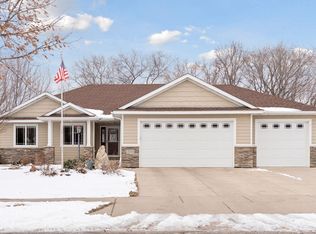 2215 Greenfield Dr E, Northfield, MN 55057
