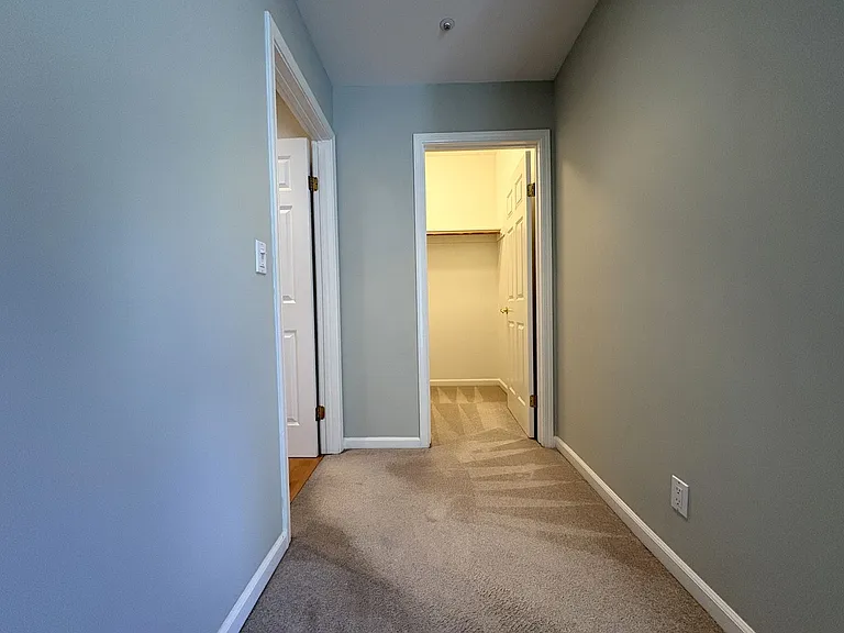 618 17th Ave — Photo 18