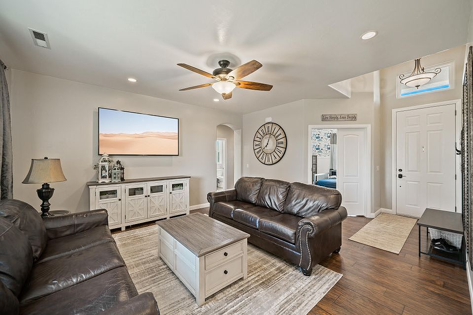 living room 2_05202022